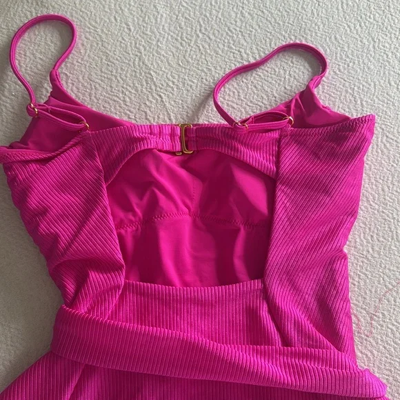 BECCA Monte Carlo Belted Rib One-Piece Swimsuit, Size Large, $158 - Picture 15 of 15